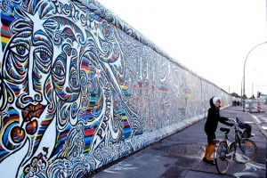Ewe-Psychedelic-Berlin-Wall