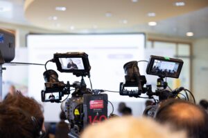 livestream crew
